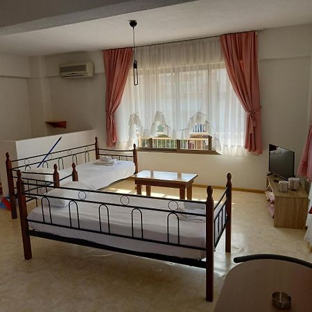 Μαρου Rooms Olympiakí Aktí 외부 사진