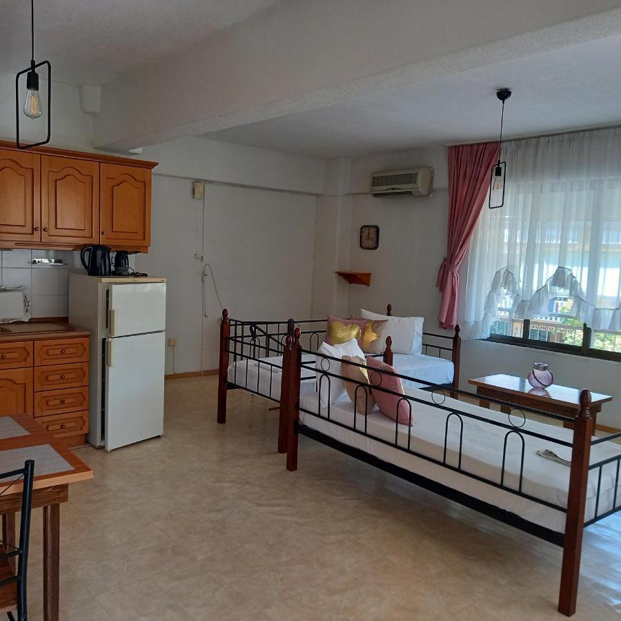 Μαρου Rooms Olympiakí Aktí 외부 사진