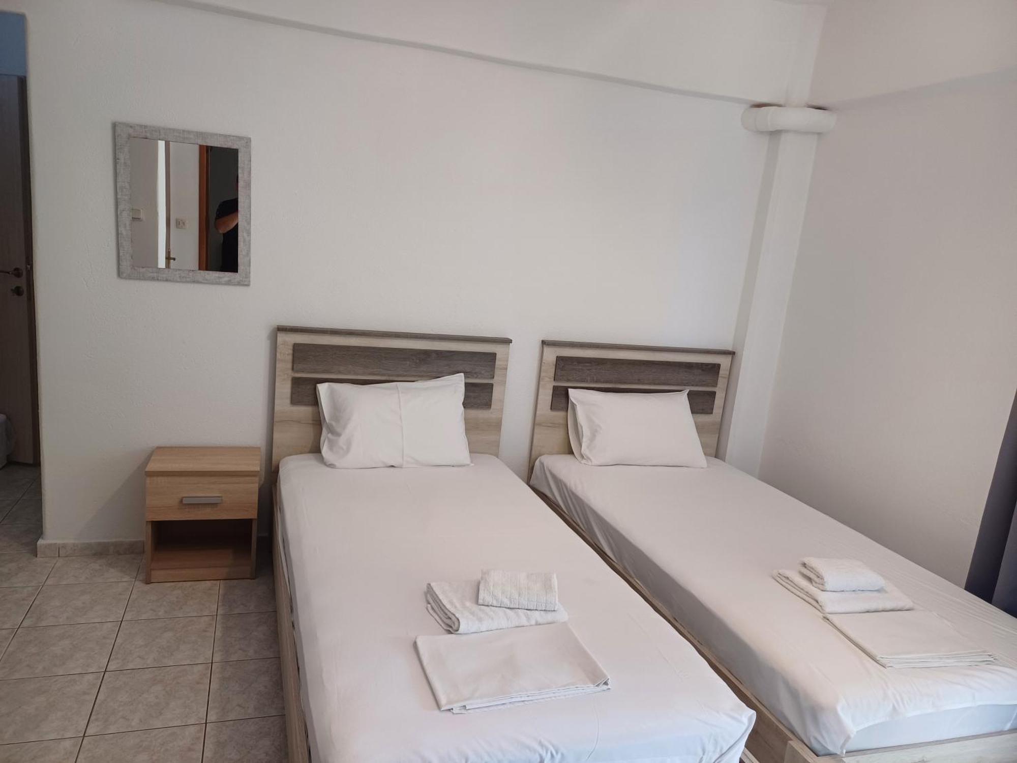 Μαρου Rooms Olympiakí Aktí 외부 사진